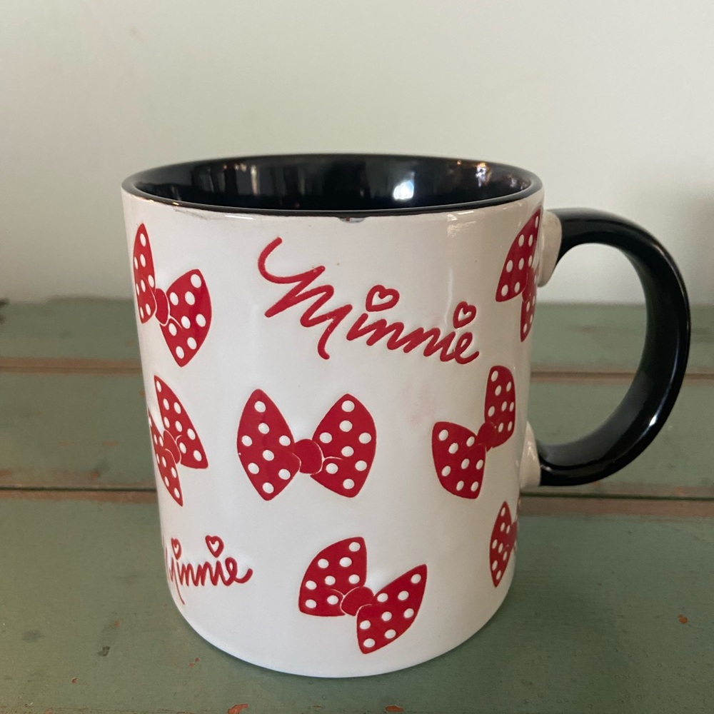 Disney Minnie Mouse Mug (EUC)